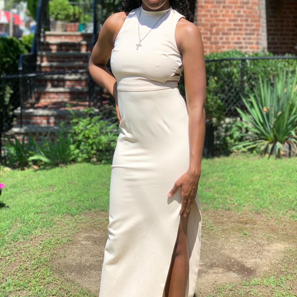 LuLu's XS Cream Gown With Thigh High Split
